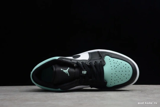 553558-117 Low Emerald 1 553558-117 Toe Jordan 0415